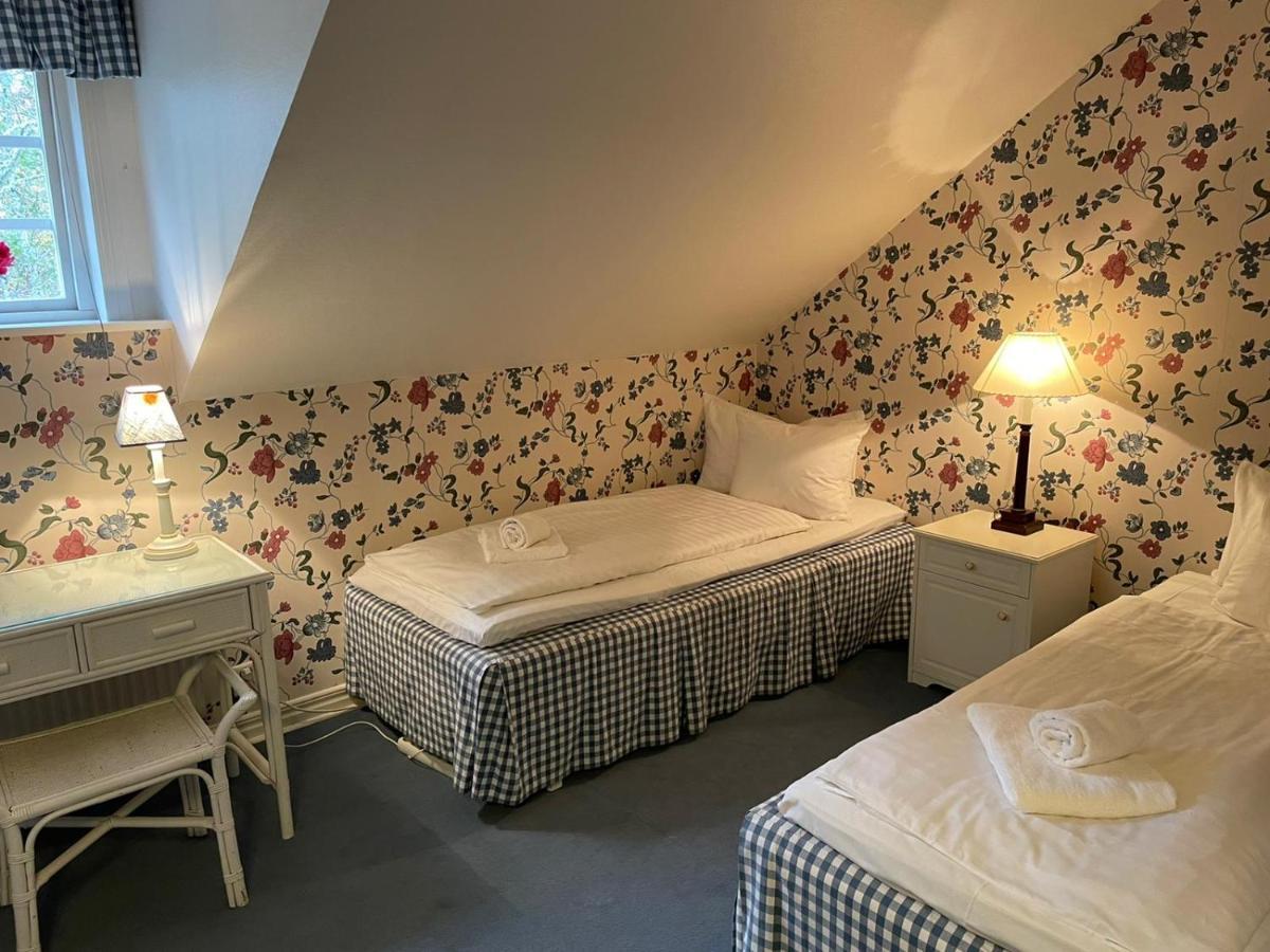 Apertins Hotell Kil ภายนอก รูปภาพ
