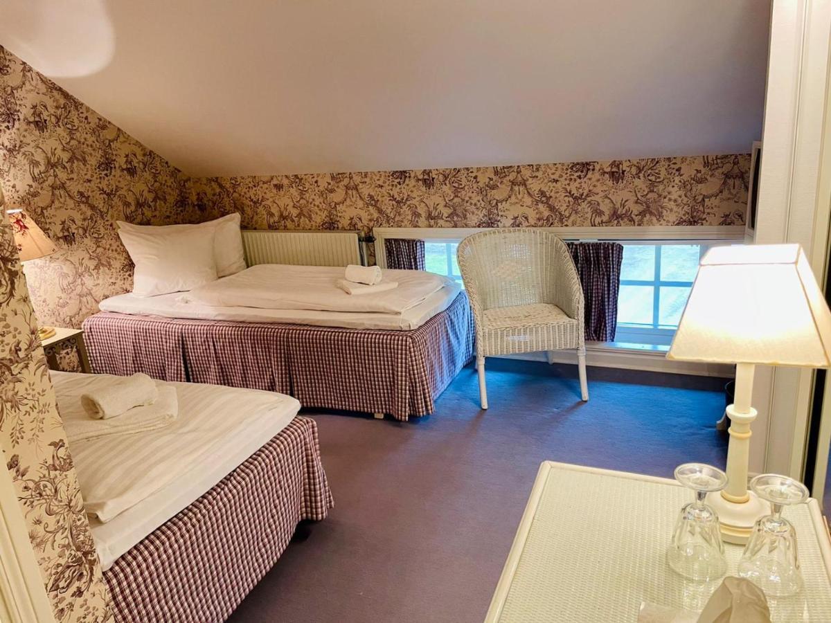 Apertins Hotell Kil ภายนอก รูปภาพ