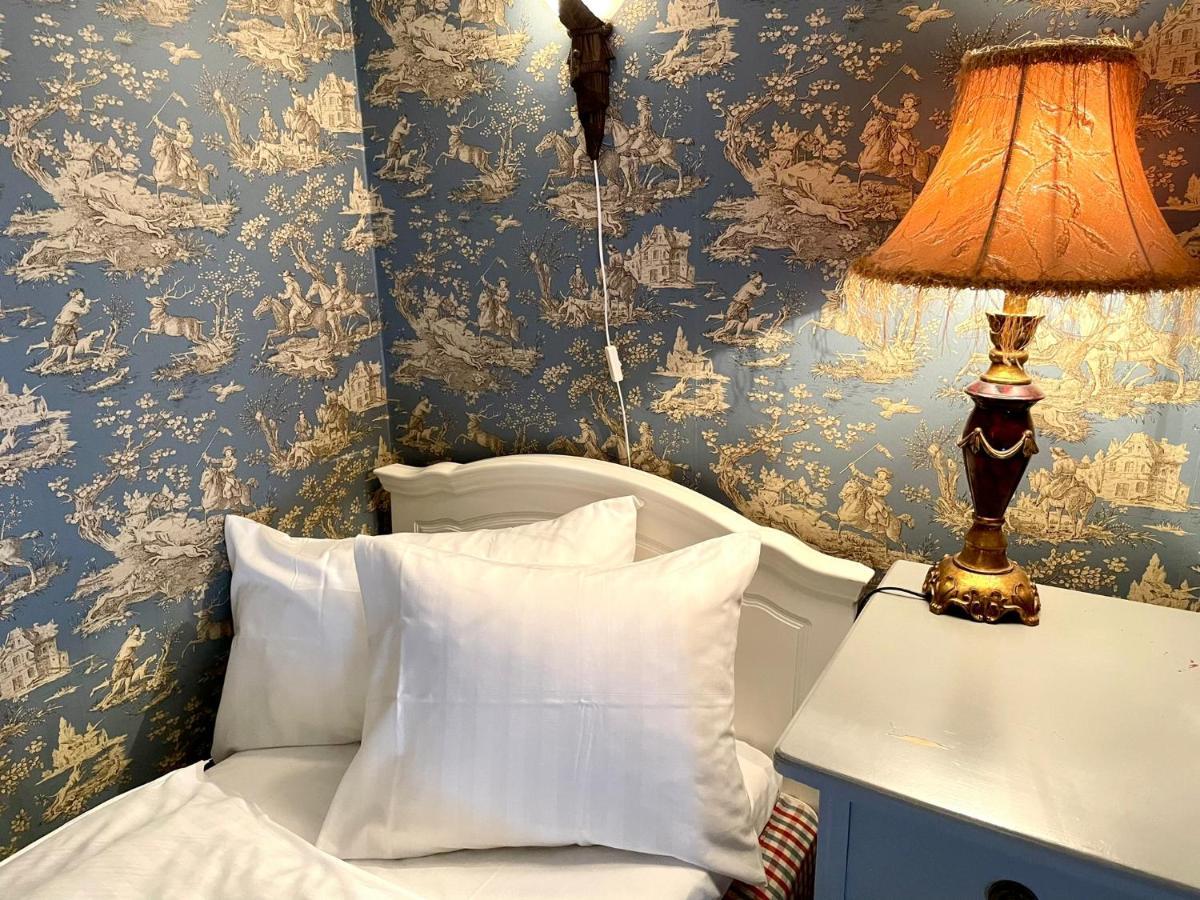 Apertins Hotell Kil ภายนอก รูปภาพ