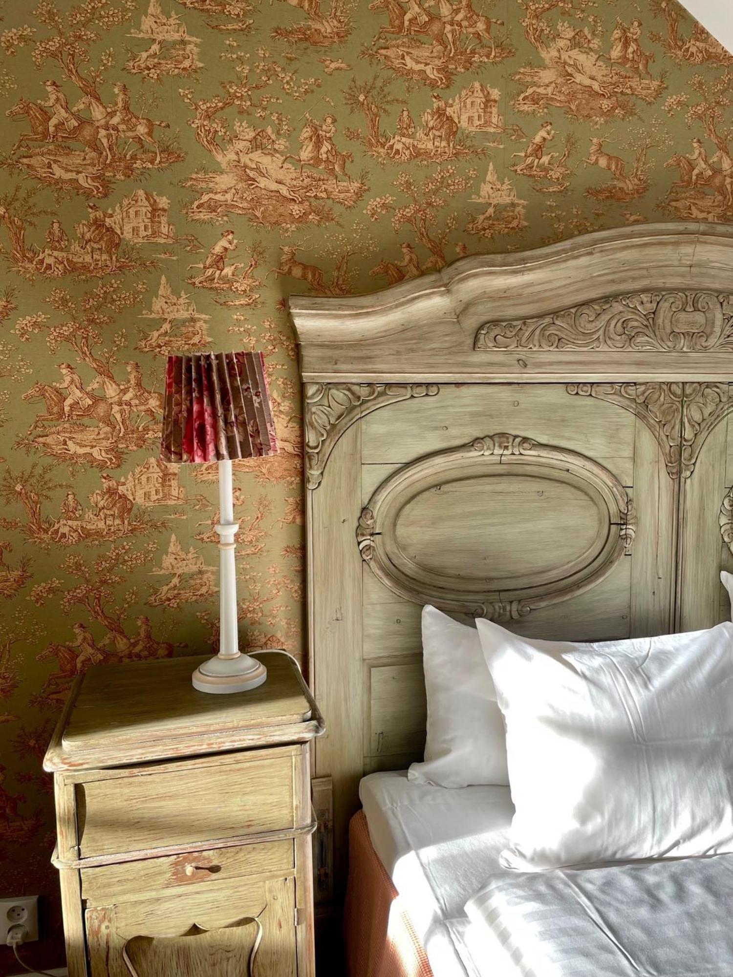Apertins Hotell Kil ภายนอก รูปภาพ